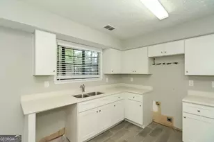 8070 Linda Ct, Jonesboro, GA 30238 - Photo 7