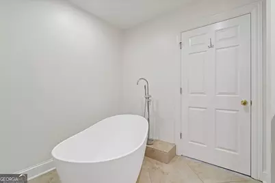 211 Colonial Homes Drive NW #2106, Atlanta, GA 30309 - Photo 39