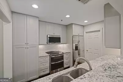 211 Colonial Homes Drive NW #2106, Atlanta, GA 30309 - Photo 19