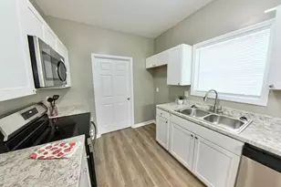 1975 Hollis St, Athens, GA 30605 - Photo 3