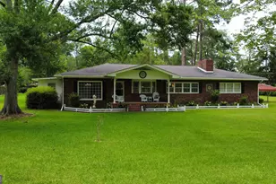 277 Lincoln Ave, Fitzgerald, GA 31750 - Photo 1