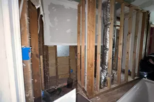 2005 Arlington Cir NW, Atlanta, GA 30318 - Photo 5