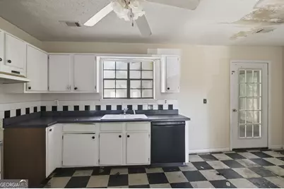 5452 Forest Path Court, Stone Mountain, GA 30088 - Photo 11