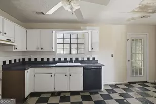 5452 Forest Path Ct, Stone Mountain, GA 30088 - Photo 11