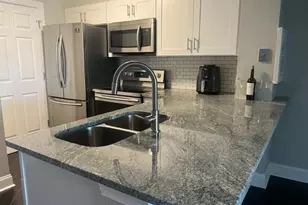 795 Hammond Dr, Sandy Springs, GA 30328 - Photo 9