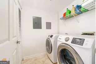 795 Hammond Dr, Sandy Springs, GA 30328 - Photo 19