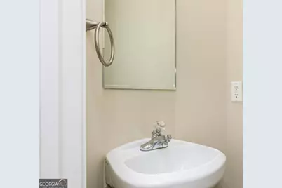 2031 Lakeshore Overlook Drive, Kennesaw, GA 30152 - Photo 5