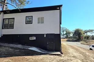 1156 Clinton Rd C, Macon, GA 31211 - Photo 3