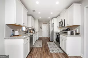 611 Broderick Cir, Warner Robins, GA 31088 - Photo 9