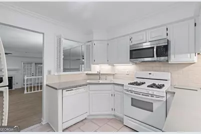 103 Mary Gay Court, Decatur, GA 30030 - Photo 3