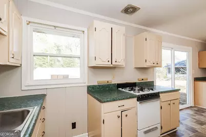 6626 Imperial Drive, Morrow, GA 30260 - Photo 9