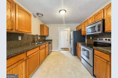 1395 Stephens Pond View, Loganville, GA 30052 - Photo 7