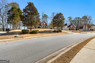 225 Hidden Lake Dr, Fayetteville, GA 30215 - Photo 3