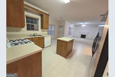 3490 Southpointe Hl Drive, Buford, GA 30519 - Photo 9