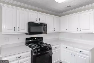 112 Wyckliffe Drive, Locust Grove, GA 30248 - Photo 11
