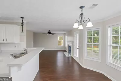 112 Wyckliffe Drive, Locust Grove, GA 30248 - Photo 9