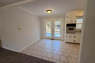 203 Bonaventure Dr, Lagrange, GA 30241 - Photo 5