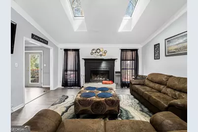 6851 Creekwood Drive, Douglasville, GA 30135 - Photo 9