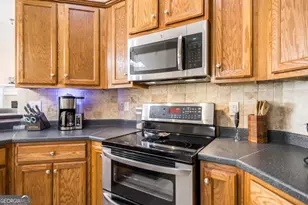 301 Meyers Lake Dr, Warner Robins, GA 31088 - Photo 15