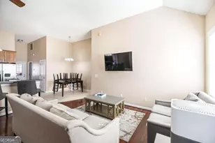 301 Meyers Lake Dr, Warner Robins, GA 31088 - Photo 9