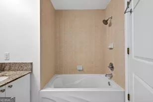 3338 Peachtree Rd NE, Atlanta, GA 30326 - Photo 9