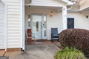 115 Courtyard Ln, Newnan, GA 30265 - Photo 3