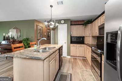 115 Courtyard Lane, Newnan, GA 30265 - Photo 11