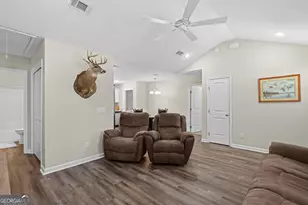 483 Church Cir, Jesup, GA 31545 - Photo 7