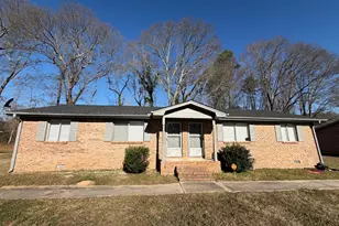 824 Jesters Lake Dr, Jonesboro, GA 30236 - Photo 1