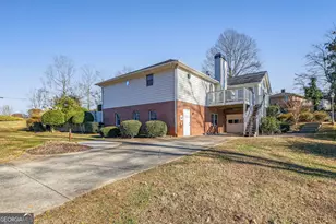 605 Chenocetah Dr, Cornelia, GA 30531 - Photo 39