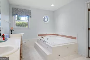 605 Chenocetah Dr, Cornelia, GA 30531 - Photo 15