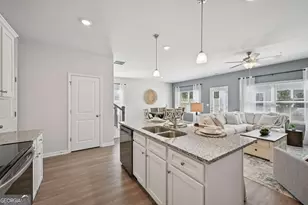 336 Lanier Cir, Woodstock, GA 30189 - Photo 17
