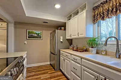 227 Shakespeare Drive #302, Clayton, GA 30525 - Photo 11