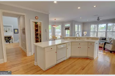 520 Redding View Court, Atlanta, GA 30328 - Photo 13