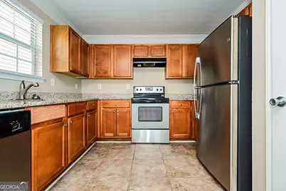 2424 Wood Bend Lane, Riverdale, GA 30296 - Photo 5