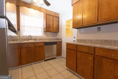 110 Stonefield Court, Warner Robins, GA 31093 - Photo 5