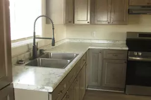 390 Bay St, Baxley, GA 31513 - Photo 13