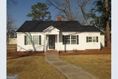 390 Bay Street, Baxley, GA 31513 - Photo 1