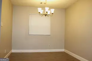 5811 Calico Ct, Lithonia, GA 30058 - Photo 5