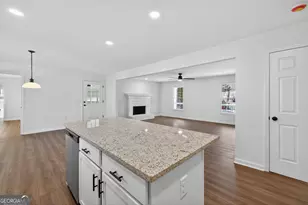 546 Creek View Dr, Hoschton, GA 30548 - Photo 11