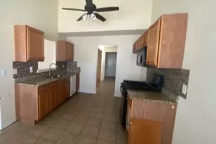 530 Shire Ln, Fairburn, GA 30213 - Photo 9