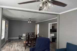 10 Grove St, Hazlehurst, GA 31539 - Photo 3