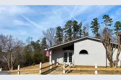 786 Shorewood Cir, Toccoa, GA 30577 - Photo 3