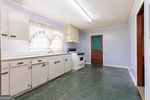 1625 Highland Dr, Valdosta, GA 31601 - Photo 9