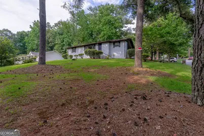 5207 Dixie Lake Road, Union City, GA 30291 - Photo 21