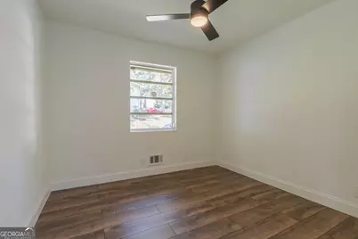 5207 Dixie Lake Road, Union City, GA 30291 - Photo 3