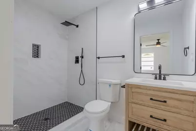 5207 Dixie Lake Road, Union City, GA 30291 - Photo 17