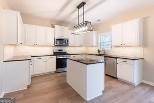 34 Inverness Ave, Newnan, GA 30263 - Photo 7