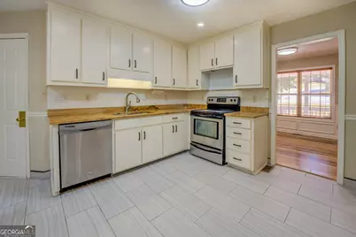 2436 Green Hollow Court, Conyers, GA 30012 - Photo 13
