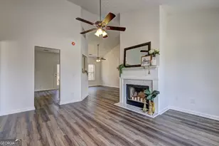 8106 Wynfield Dr, Jonesboro, GA 30238 - Photo 3